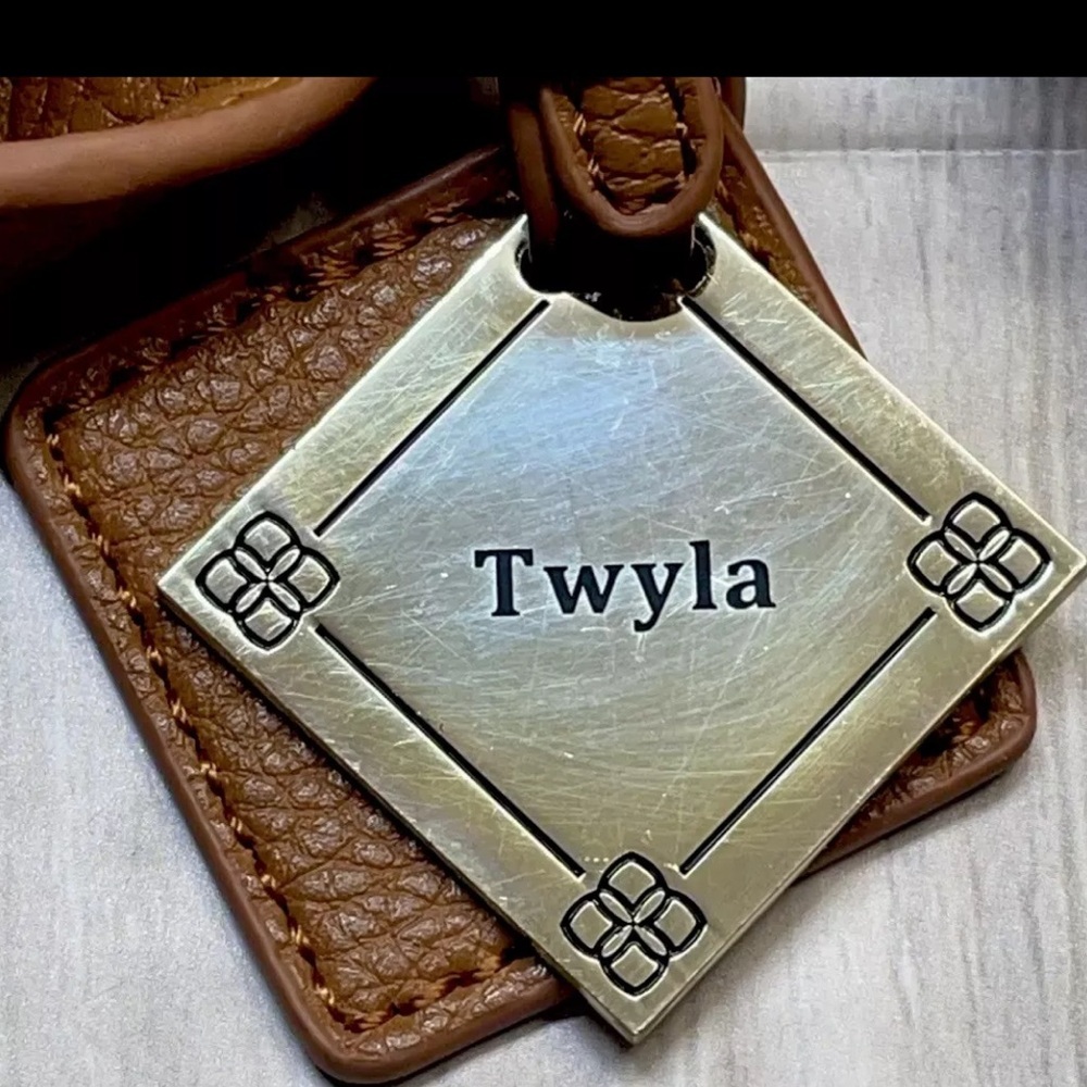 The Danbury Mint Personalized Double Handle Tan Monogram Shoulder Bag Twyla TZ - Picture 10 of 16